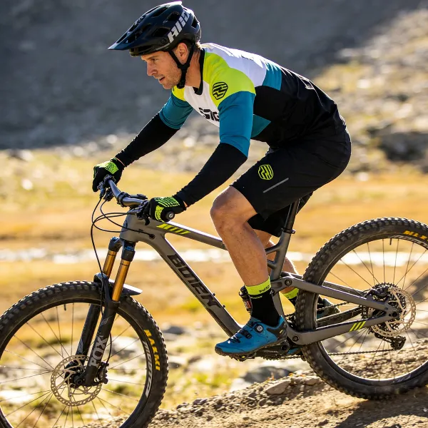 mountain cycling clothing