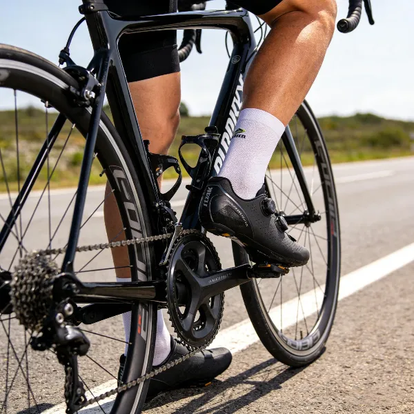 Die verschiedenen Arten von Straßenrad-Cycling-Schuhen verstehen